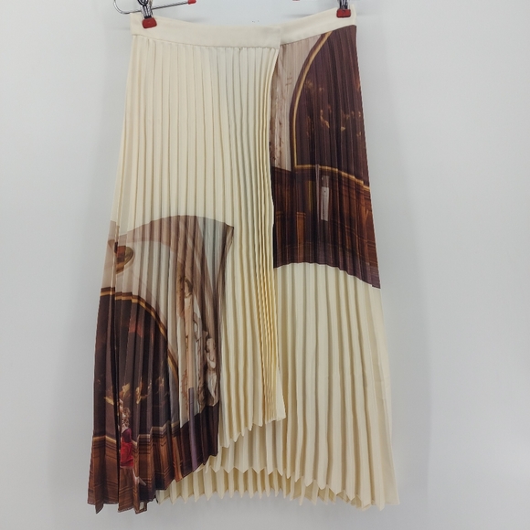 Mo & Co Dresses & Skirts - Mo & Co Edition Platnium pleated midi skirt with ballet dance print Size Medium